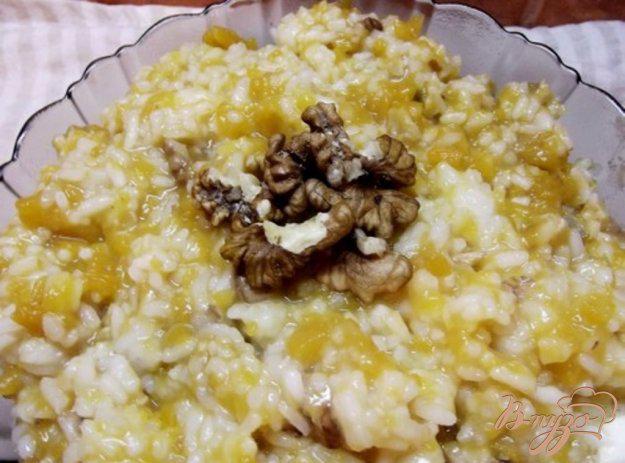 фото рецепта: Медовый рис с тыквой и орехами