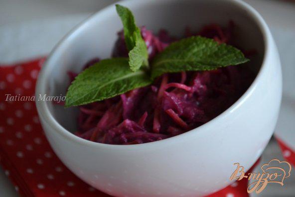 фото рецепта: Салат со свеклой и вишнями