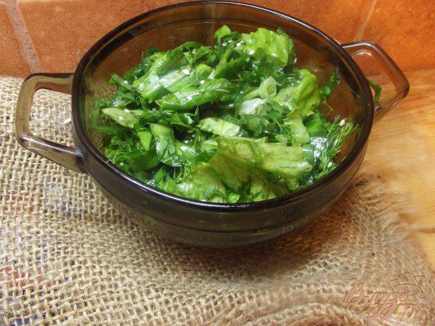 фото рецепта: Зеленый весенний салат с кунжутом