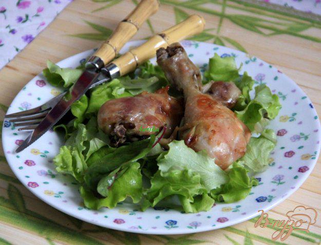 фото рецепта: Куриные голени в карамельно-чесночном соусе