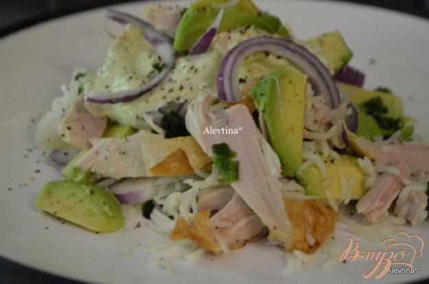 фото рецепта: Куриный салат с авокадо