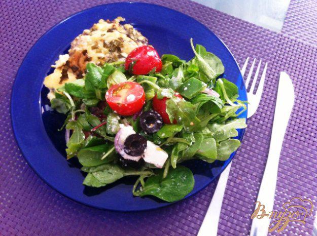 фото рецепта: Салатный MIX с сыром фета и оливками