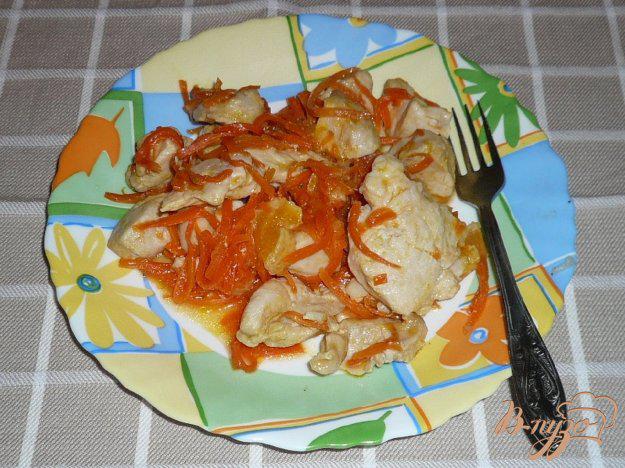 фото рецепта: Куриная грудка с морковью и мандарином