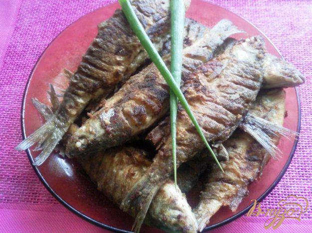 фото рецепта: Жаренная речная рыба,маринованная в соусе чимичурри