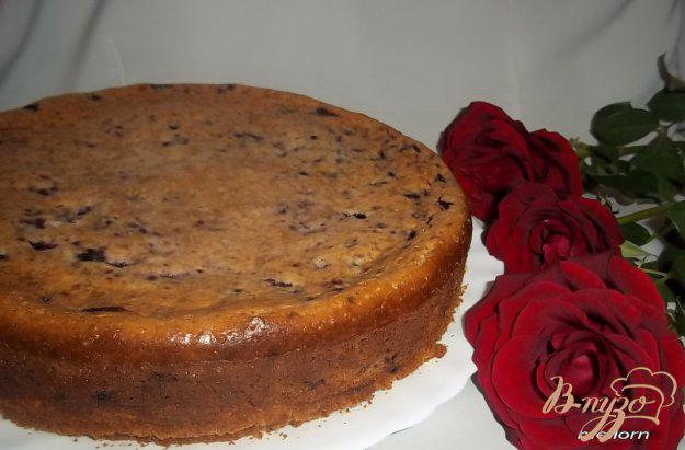 фото рецепта: Кукурузный пирог с творогом и черникой