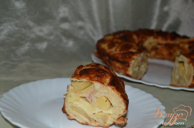 фото рецепта: Пирог с яблоками, нектарином и карамельной корочкой