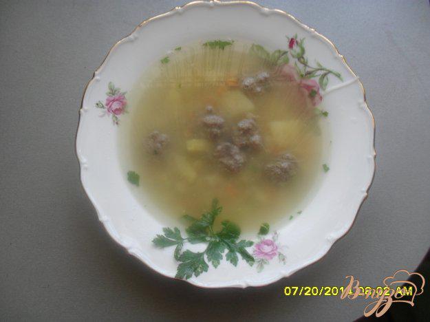 фото рецепта: Суп с фрикадельками и рисовой вермишелью.