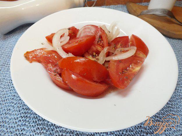 фото рецепта: Салат из помидора с  фенхелем и шалфеем