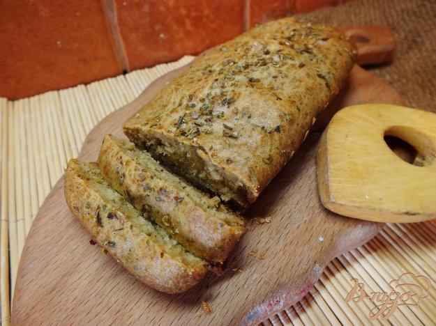 фото рецепта: Хлеб с итальянскими травами и фенхелем на молоке