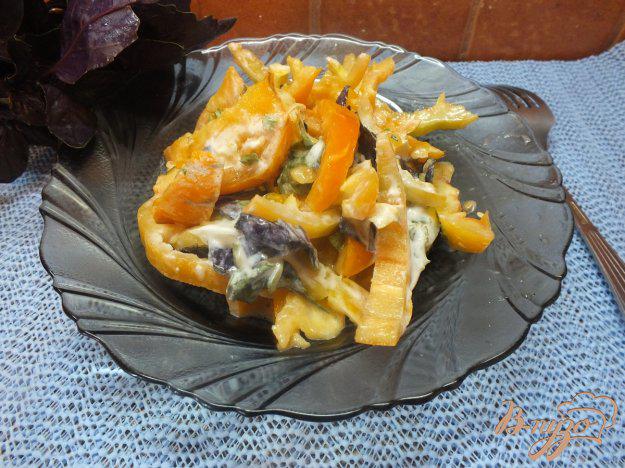 фото рецепта: Салат из желтых микадо и болгарского перца