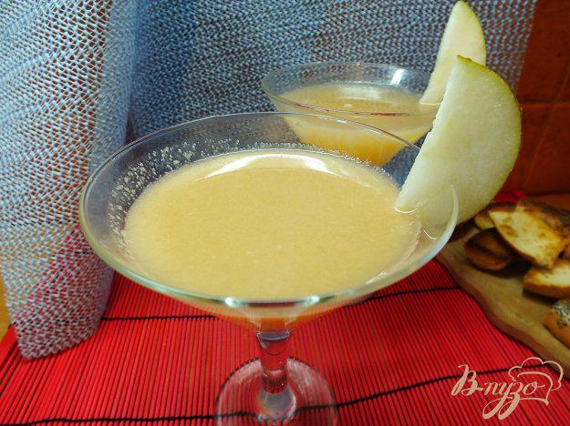 фото рецепта: Грейпфрутовый фрэш с грушей и яблоком