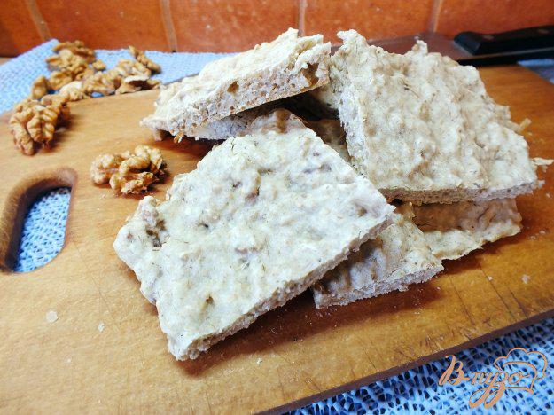 фото рецепта: Овсяные хлебцы с грецкими орехами