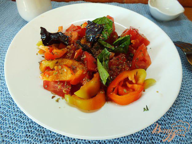 фото рецепта: Салат со свежими розмарином и тимьяном