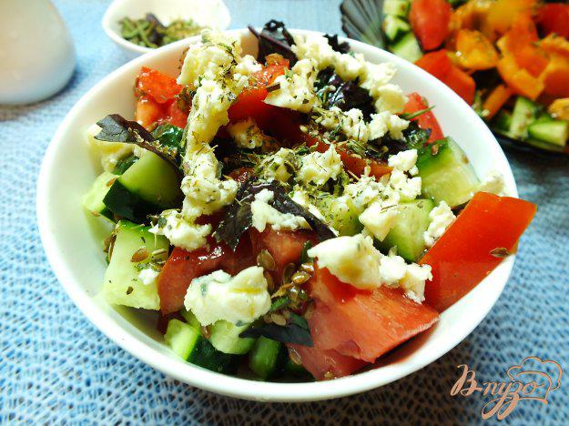 фото рецепта: Салат овощной с сыром Дор-Блю
