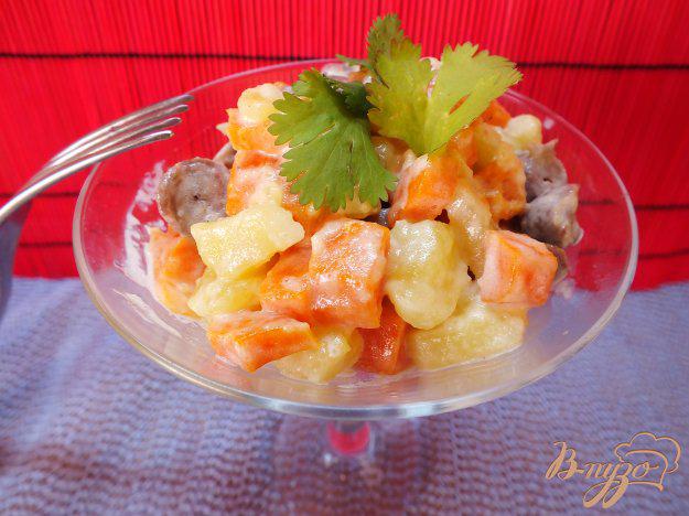 фото рецепта: Теплый салат из сердец с морковью