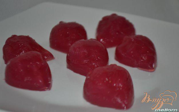 фото рецепта: Мармелад из клюквенного морса на агар-агаре