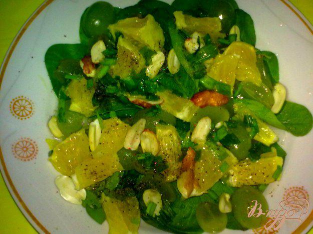 фото рецепта: Салат со шпинатом