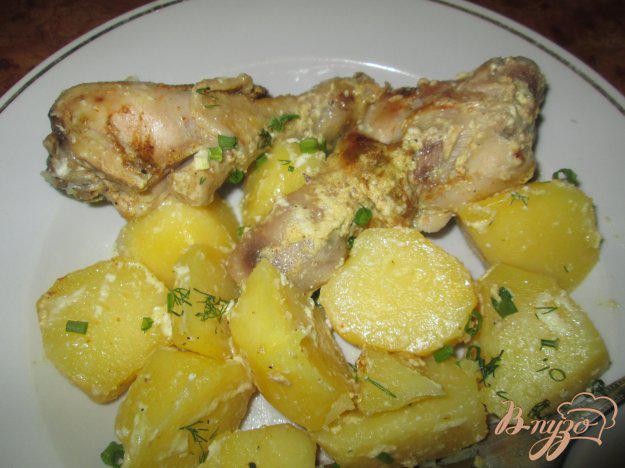 фото рецепта: Сочная курица с картофелем в рукаве