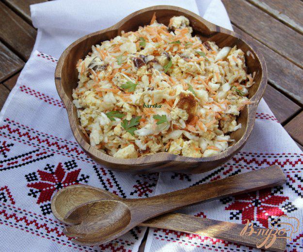 фото рецепта: Салат «Белорусский» с капустой и омлетом