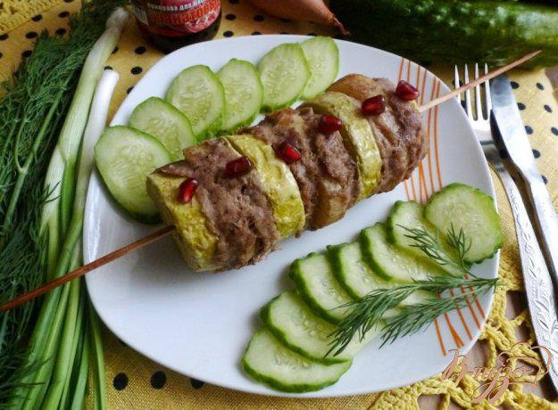 фото рецепта: Кебаб с кабачком и картофелем