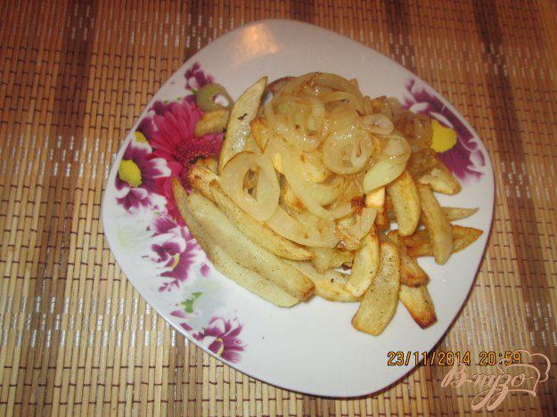 фото рецепта: Жареный  картофель дольками