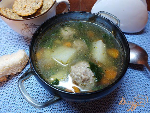 фото рецепта: Суп с фрикадельками и шпинатом