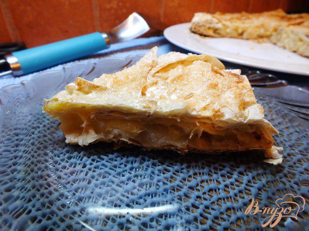 фото рецепта: Сладкий пирог с ананасом и сыром