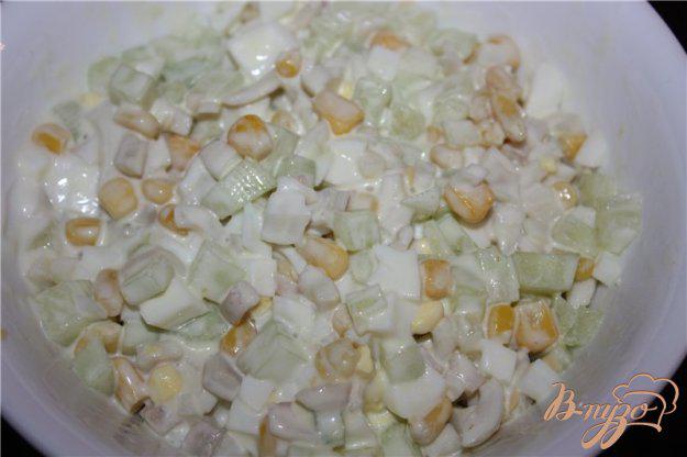фото рецепта: Легкий салат из кальмаров