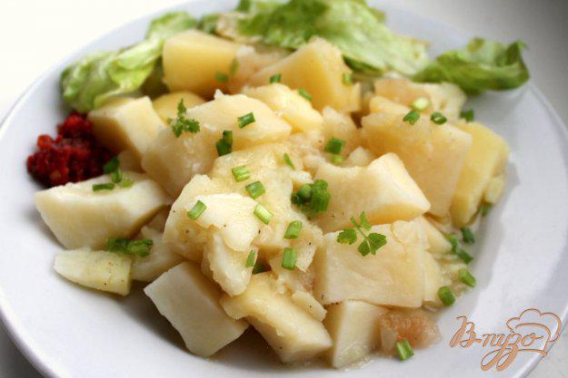 фото рецепта: Картофель с яблоком и розмарином