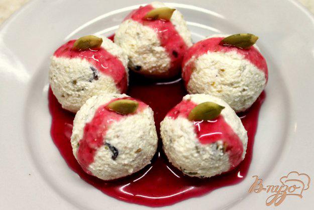 фото рецепта: Творожный десерт с малиновым джемом