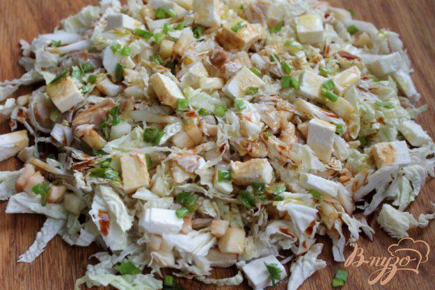 фото рецепта: Салат из пекинской капусты и курицы
