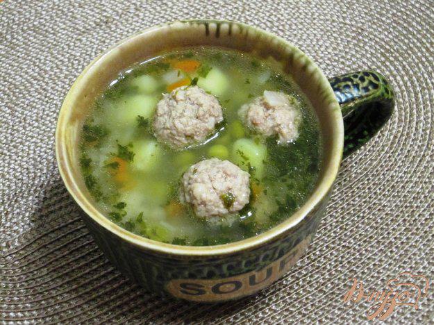 фото рецепта: Суп с фрикадельками и зеленым горошком