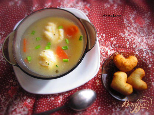 фото рецепта: Суп с манно-сырными клецками