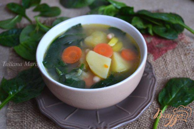 фото рецепта: Легкий овощной суп со свежим шпинатом