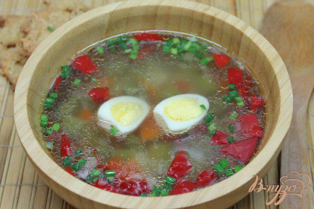 фото рецепта: Овощной суп с перепелиными яйцами
