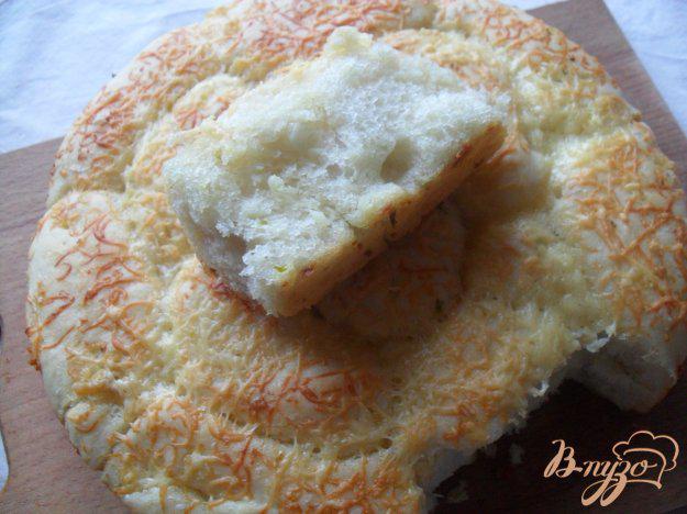 фото рецепта: Хлеб - пампушка с чесноком и сыром