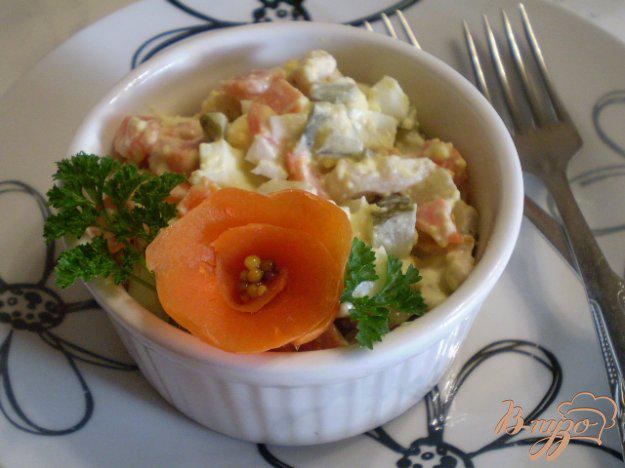 фото рецепта: Салат с жареным толстолобиком