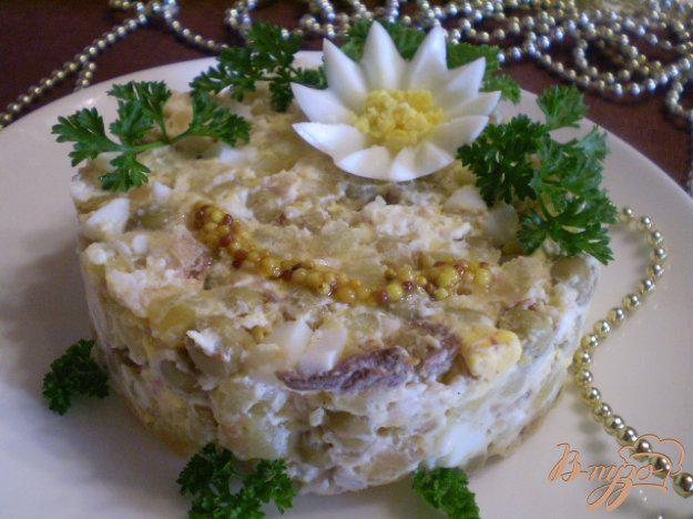 фото рецепта: Салат с толстолобиком и горошком
