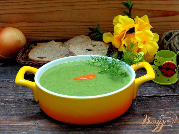фото рецепта: Суп пюре из горошка и шпината
