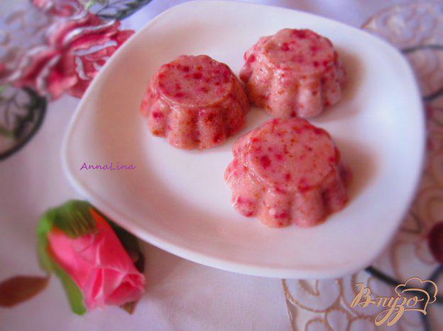 фото рецепта: Десерт из кефира и вишни