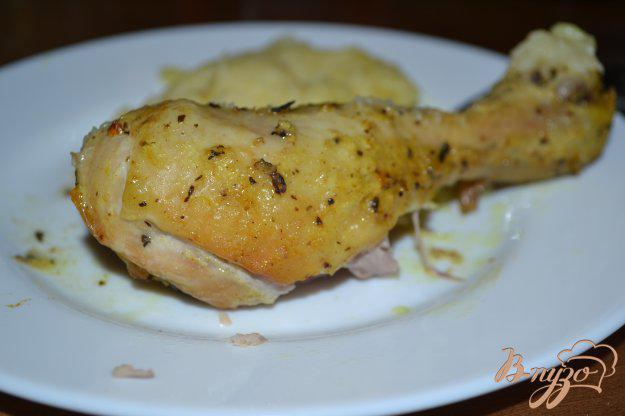 фото рецепта: Куриные голени в рукаве с итальянскими травами