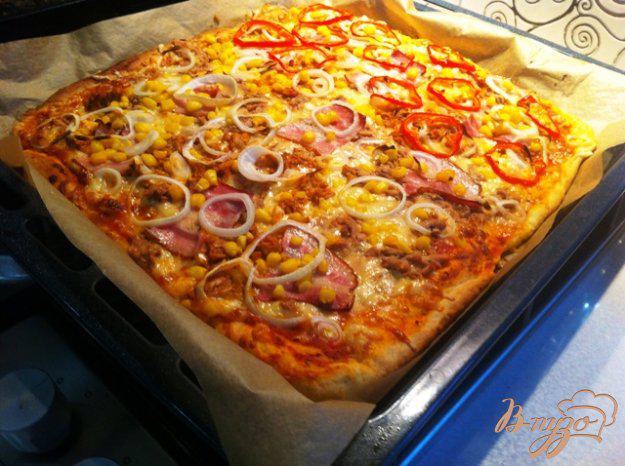 фото рецепта: Пицца с тунцом и кукурузой.