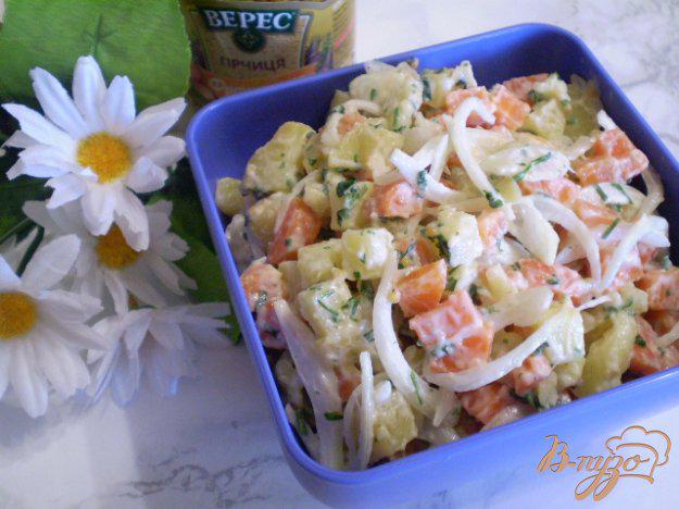 фото рецепта: Морковно-картофельный салат с луком