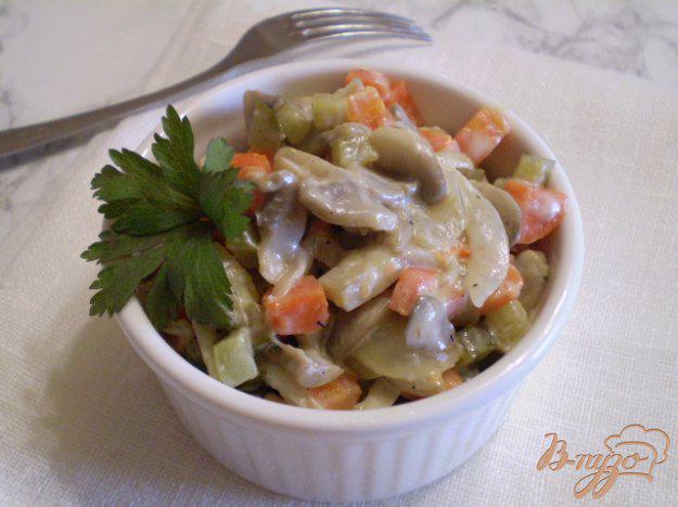фото рецепта: Овощной салат с шампиньонами