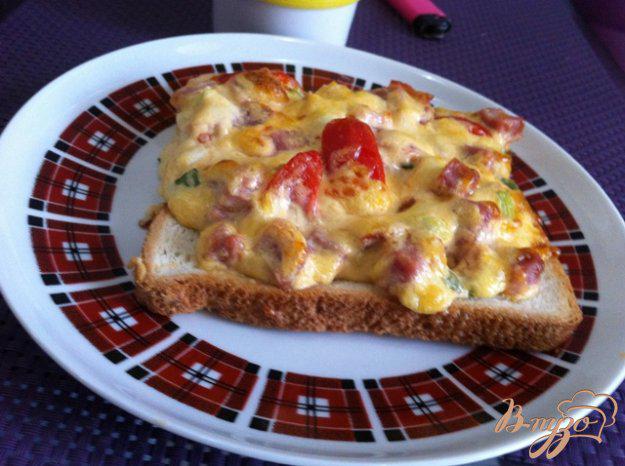 фото рецепта: Горячие бутерброды с помидорами