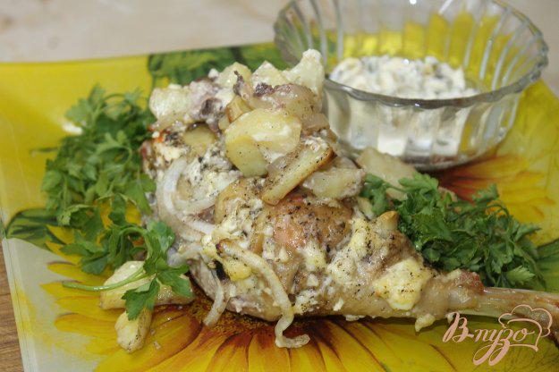 фото рецепта: Ножка курицы запеченная с молодой картошкой и овощами