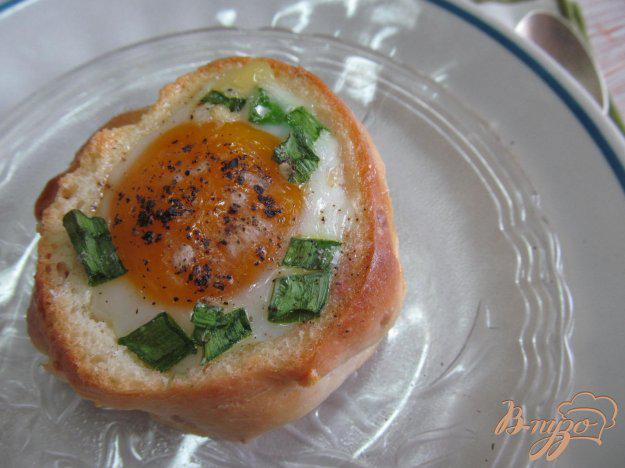 фото рецепта: Яйцо в булочке