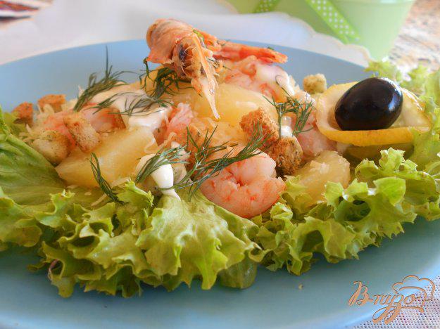 фото рецепта: Салат с креветками и ананасом