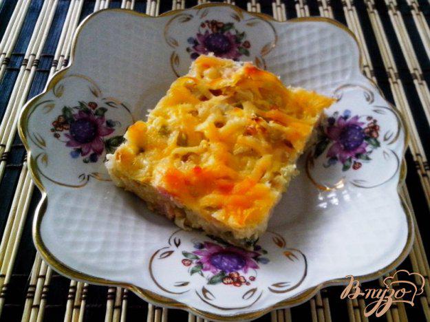 фото рецепта: Пирог из пекинской капусты с ветчиной и сыром