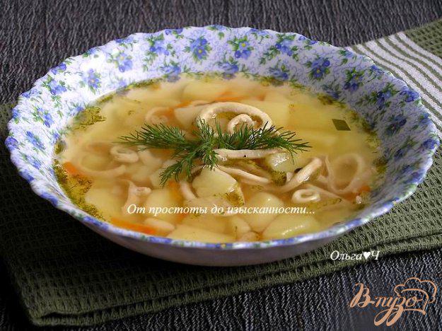 фото рецепта: Овощной суп с кальмарами